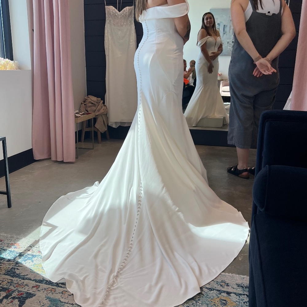 Wedding dress